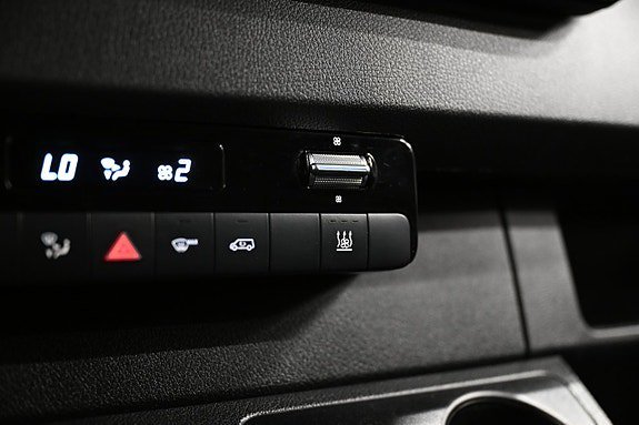 Vehicle Image 28