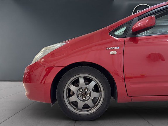 Vehicle Image 13