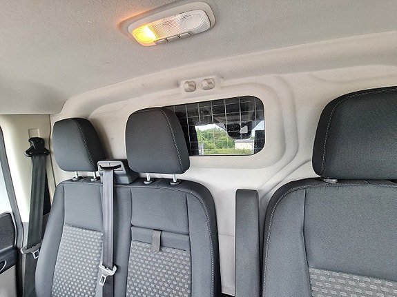 Vehicle Image 17