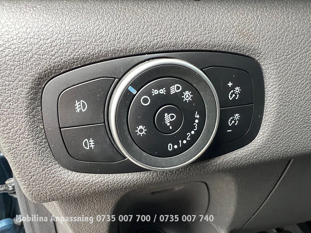 Vehicle Image 38
