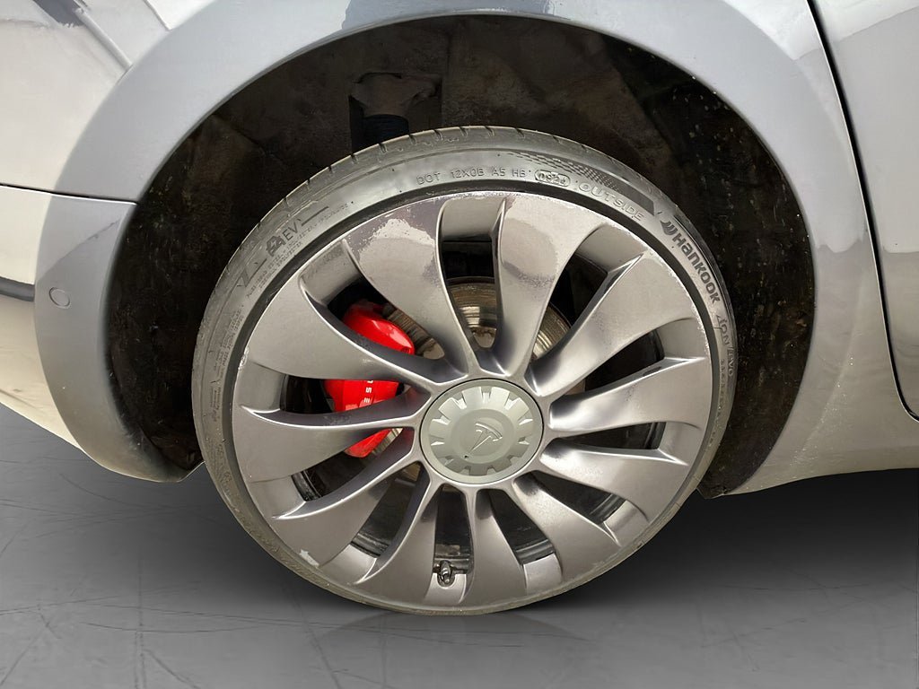 Vehicle Image 32