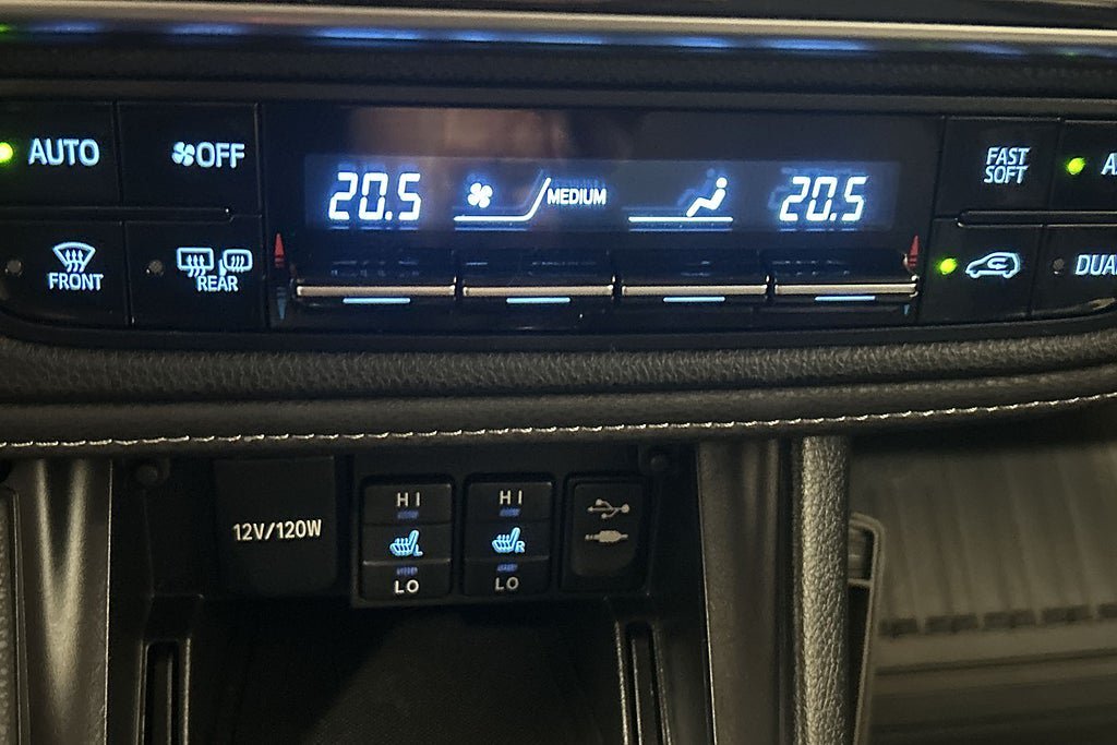 Vehicle Image 30