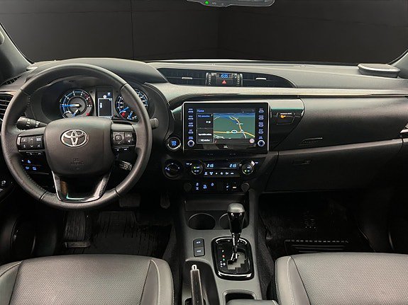Vehicle Image 16