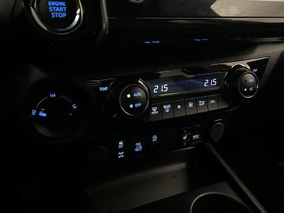Vehicle Image 23