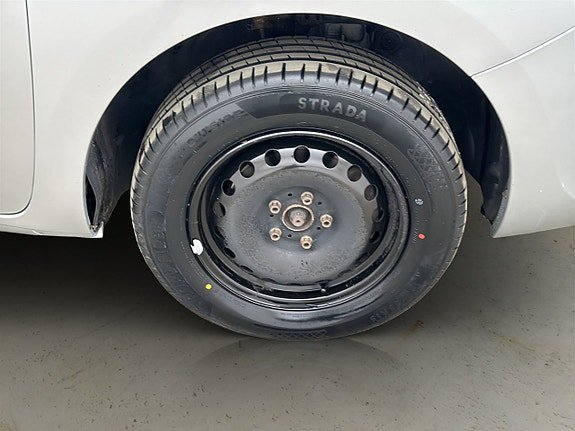 Vehicle Image 24