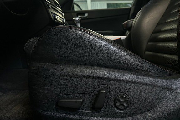 Vehicle Image 28