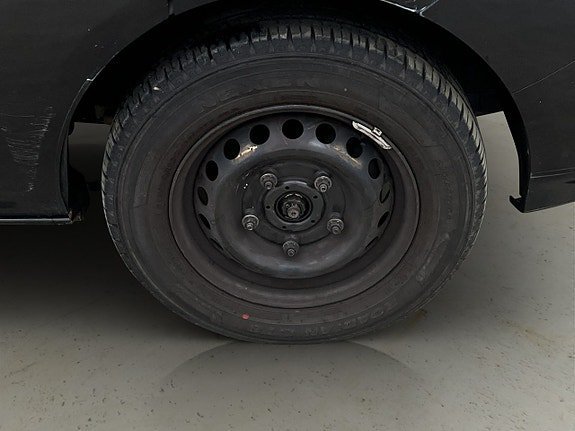 Vehicle Image 29