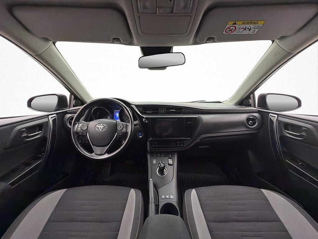 Vehicle Image 12