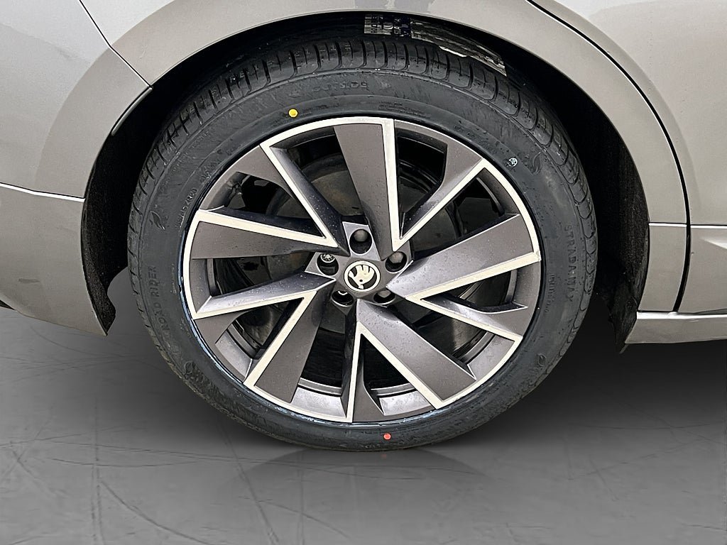 Vehicle Image 37