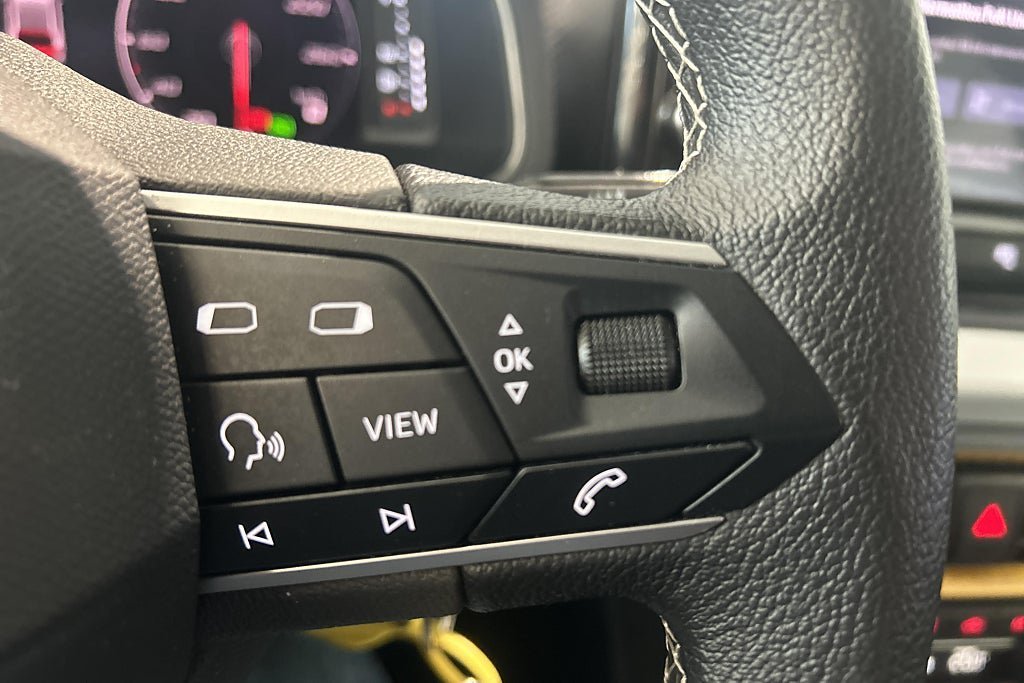 Vehicle Image 24