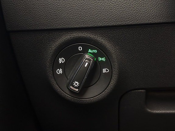 Vehicle Image 29