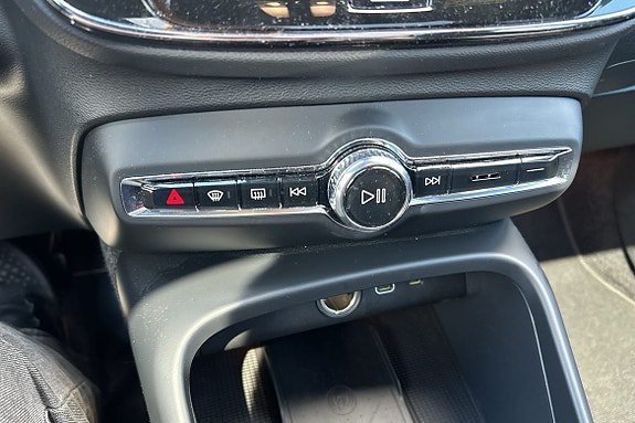 Vehicle Image 34