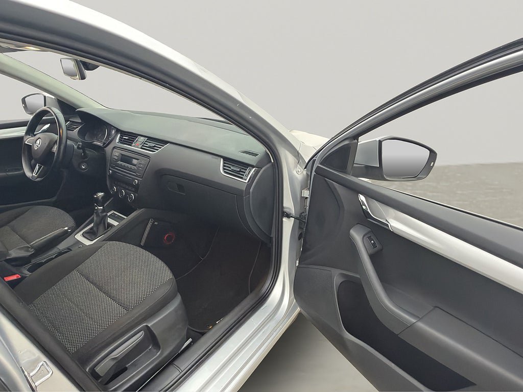 Vehicle Image 18