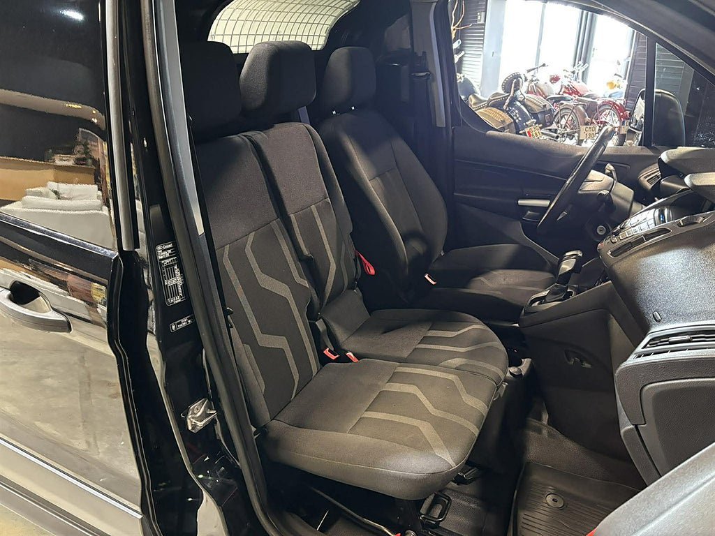 Vehicle Image 17