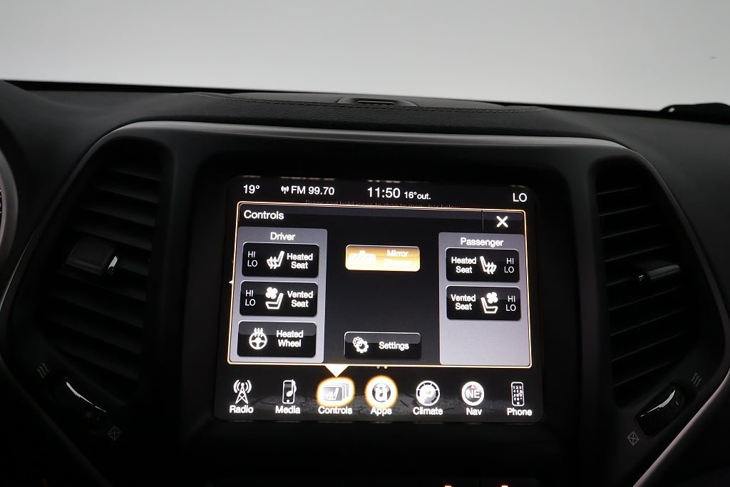 Vehicle Image 18