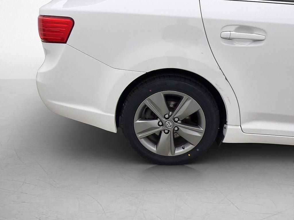 Vehicle Image 12