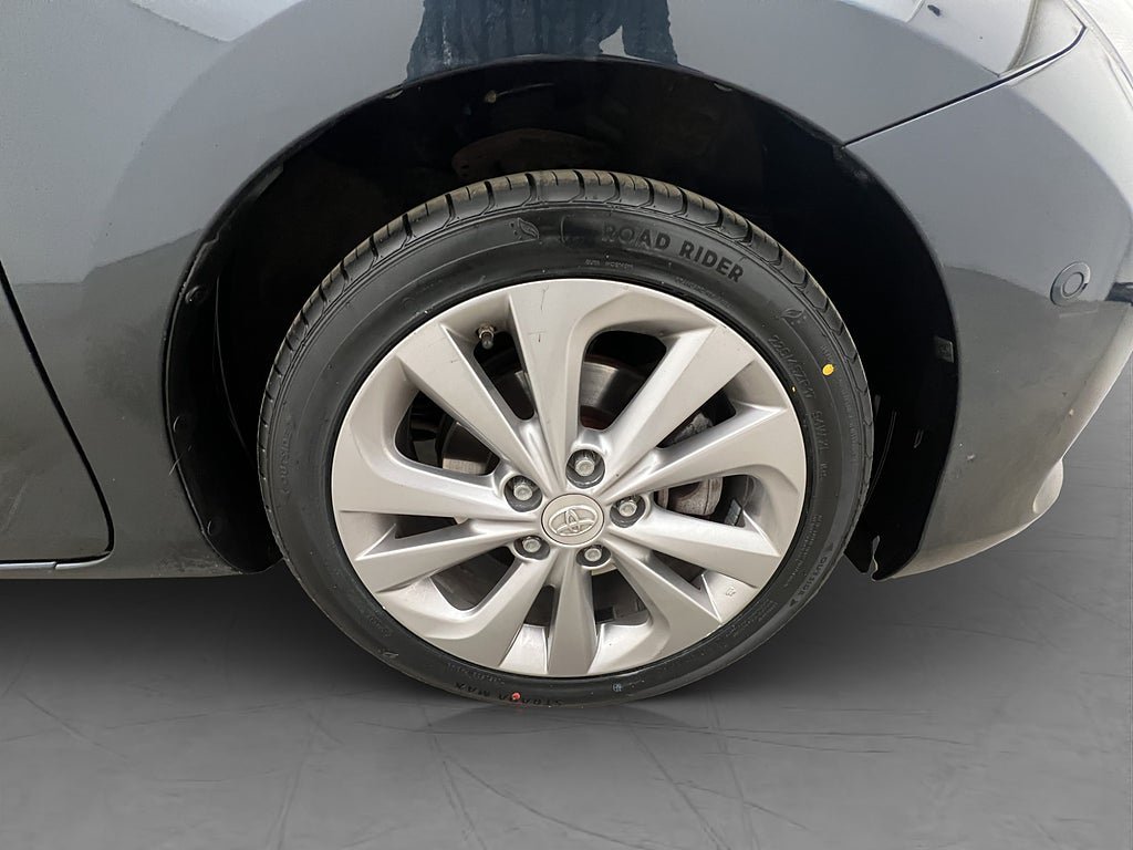 Vehicle Image 13