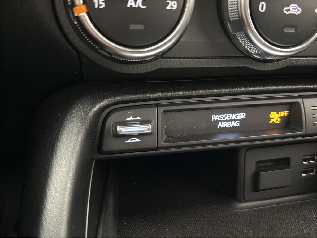 Vehicle Image 33