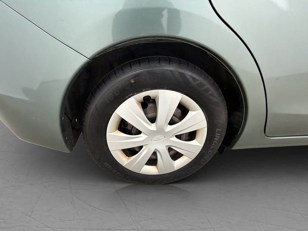 Vehicle Image 12