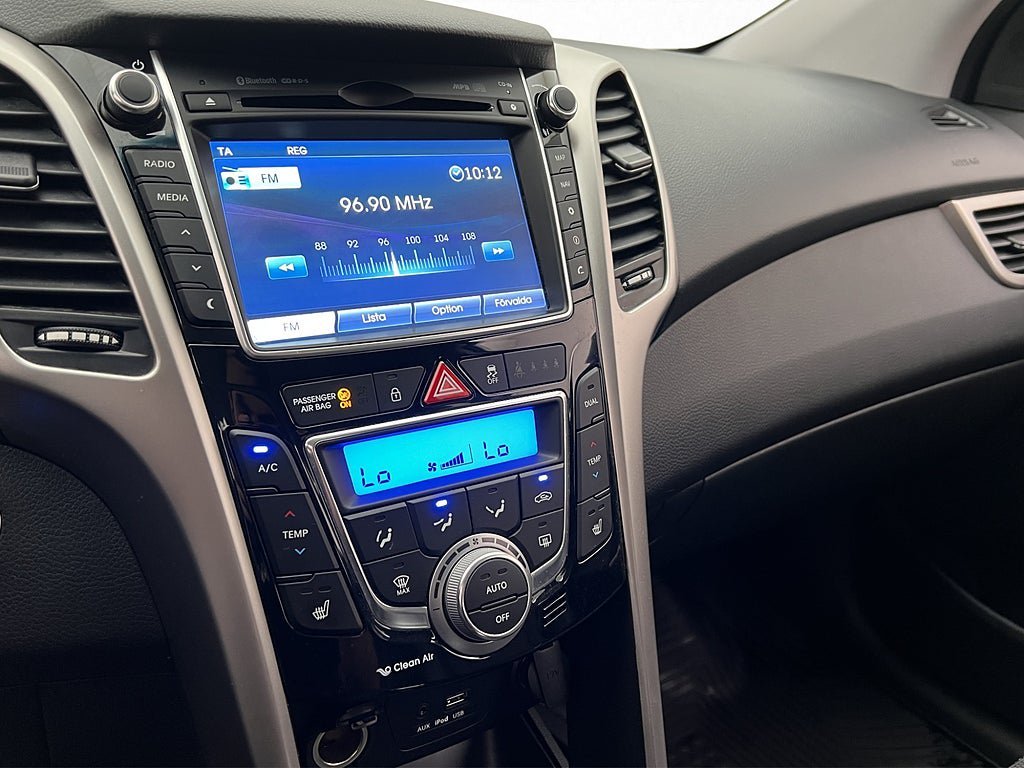 Vehicle Image 23