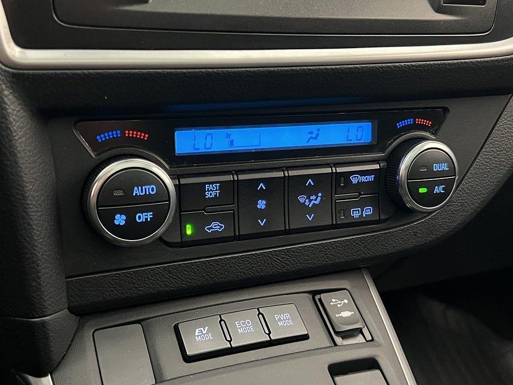 Vehicle Image 27