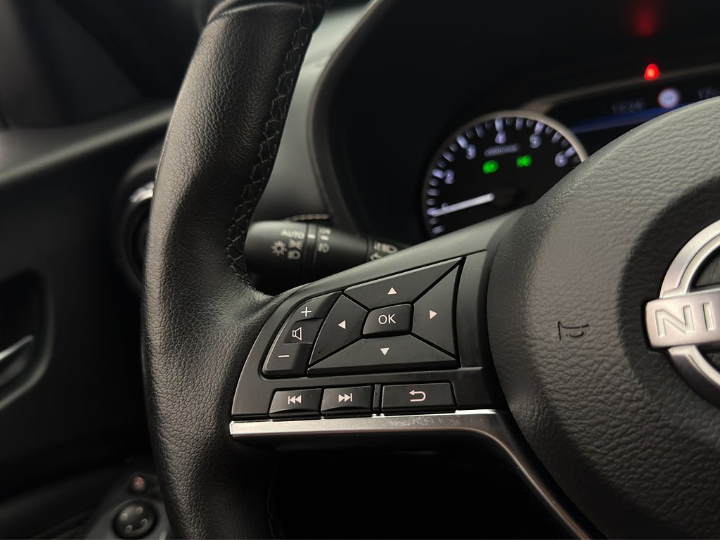Vehicle Image 28