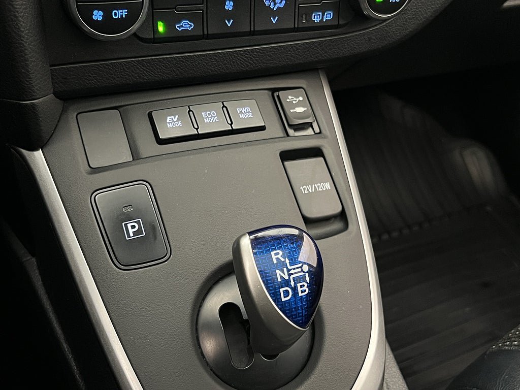 Vehicle Image 28