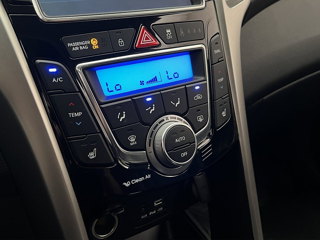 Vehicle Image 27