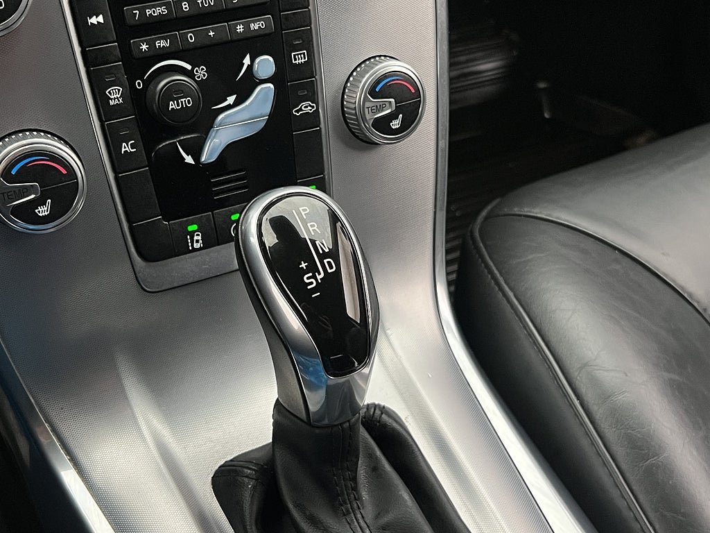 Vehicle Image 29