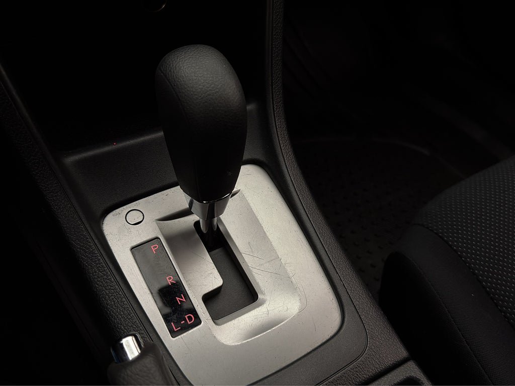 Vehicle Image 25