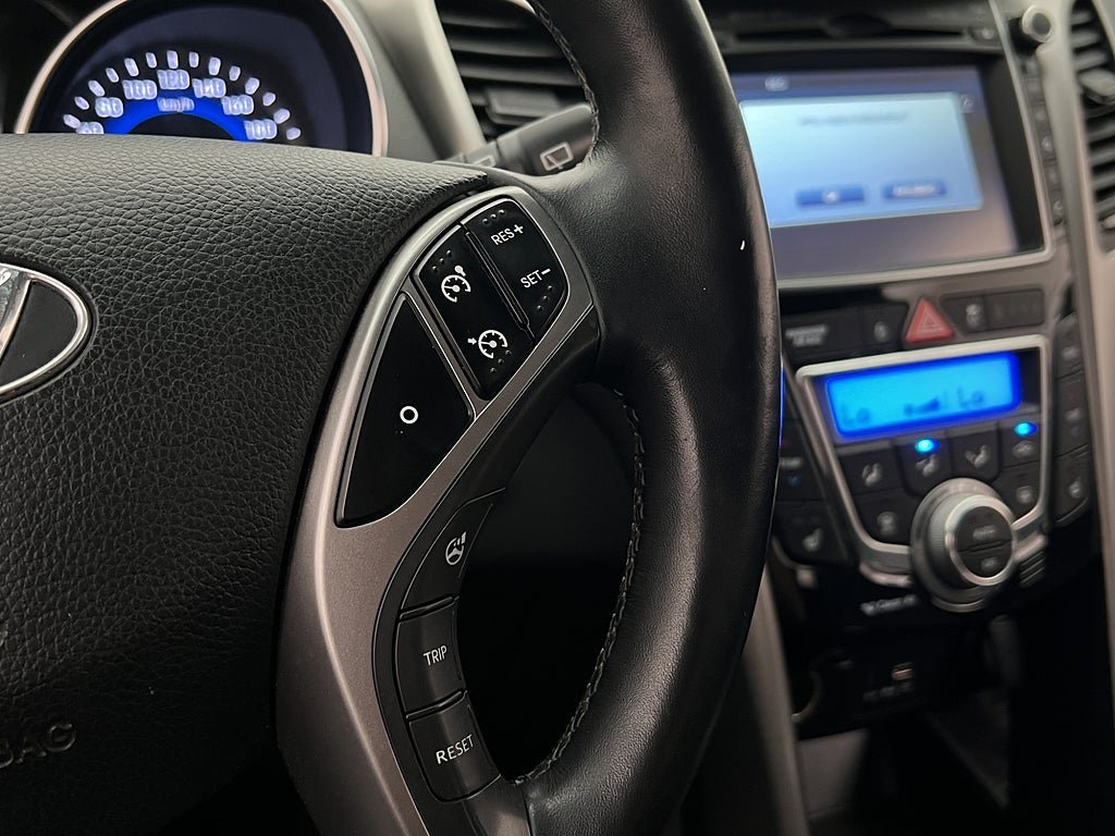 Vehicle Image 28