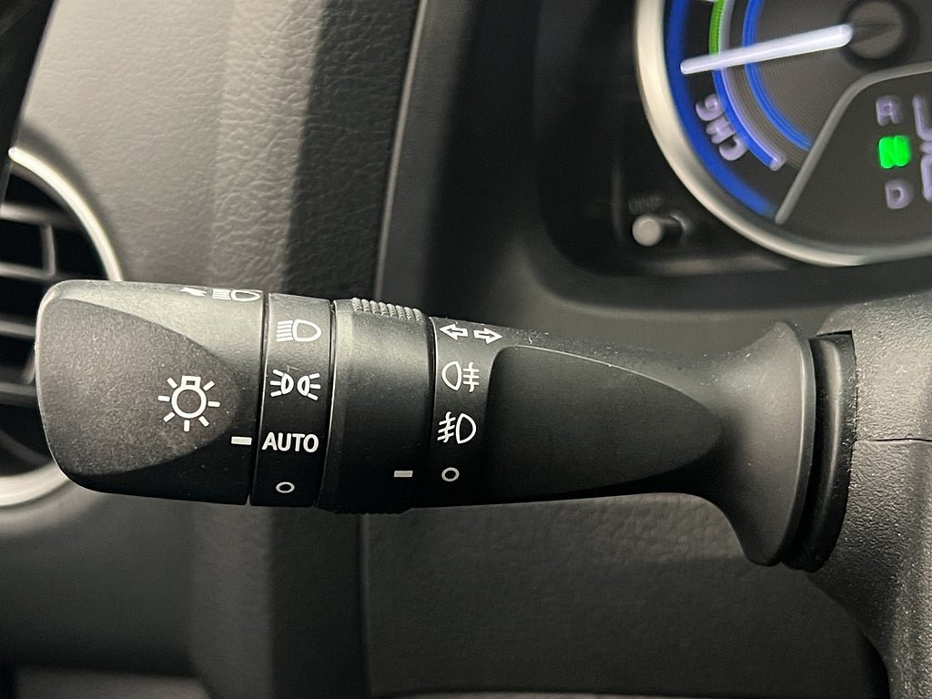 Vehicle Image 32