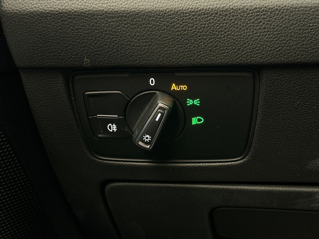 Vehicle Image 26