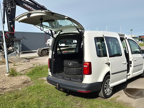 Vehicle Image 15