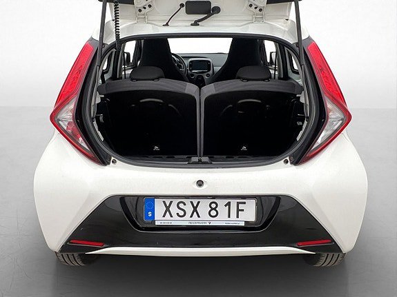 Vehicle Image 20