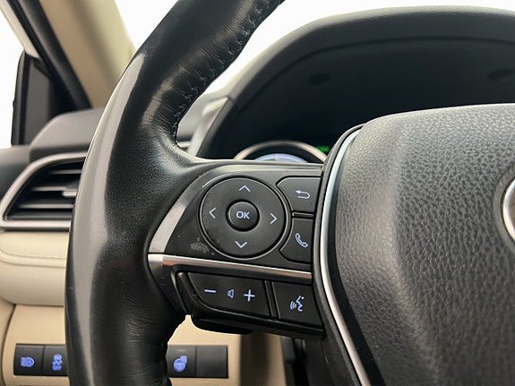 Vehicle Image 28