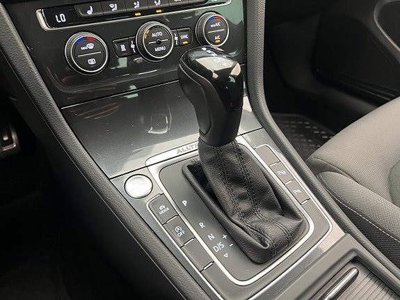 Vehicle Image 28
