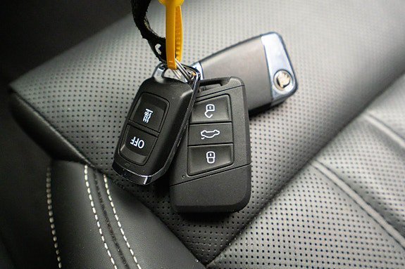 Vehicle Image 18