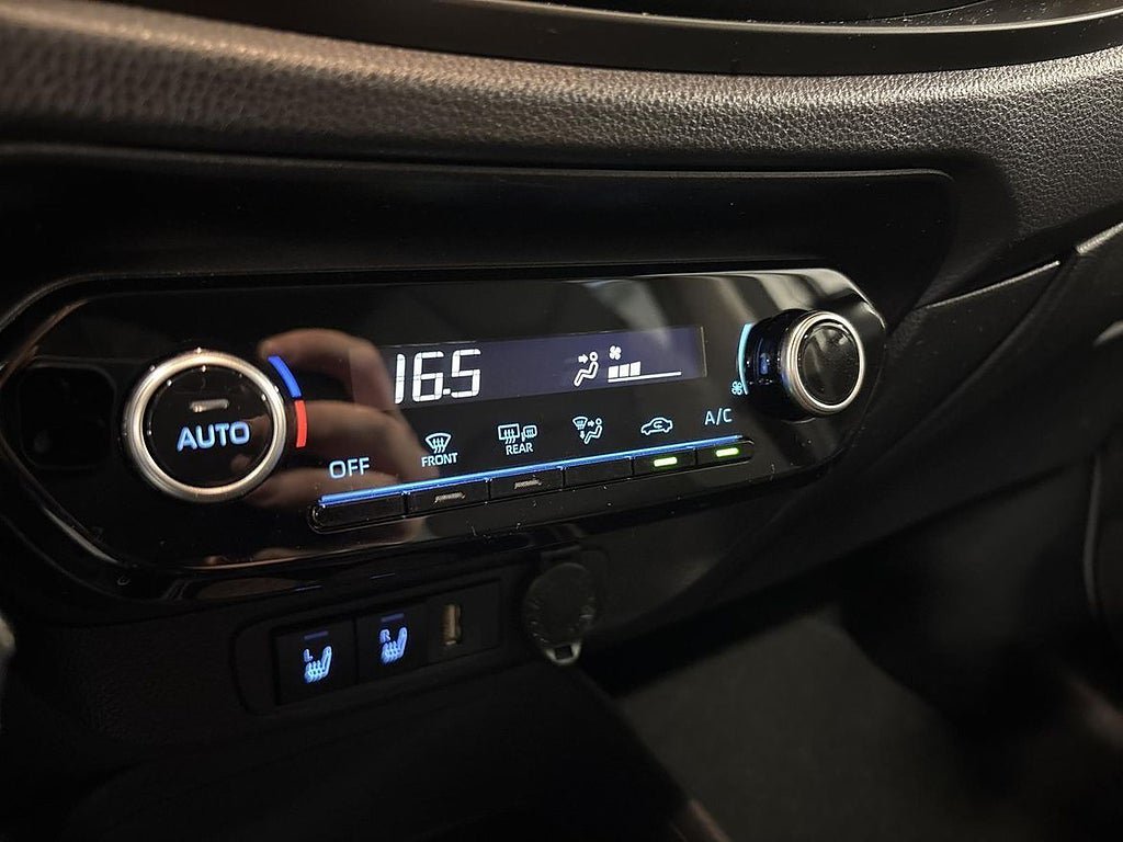 Vehicle Image 21