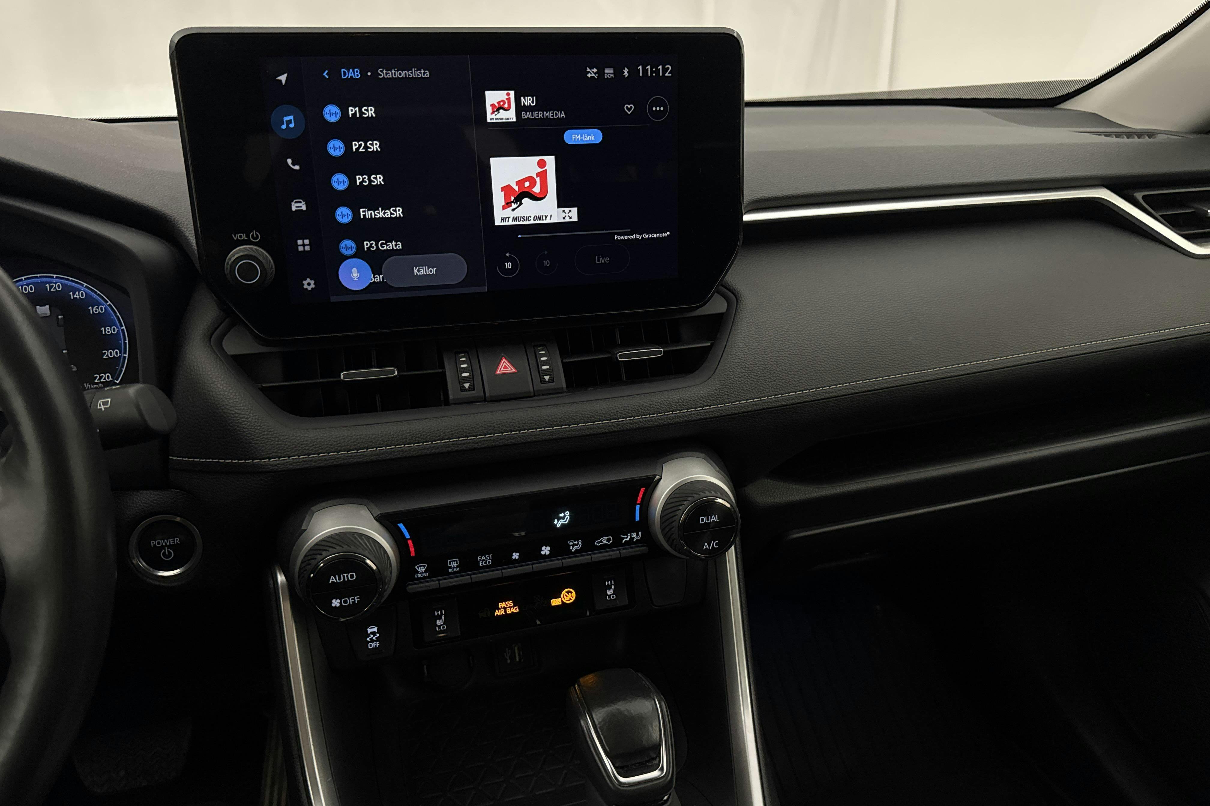 Vehicle Image 12