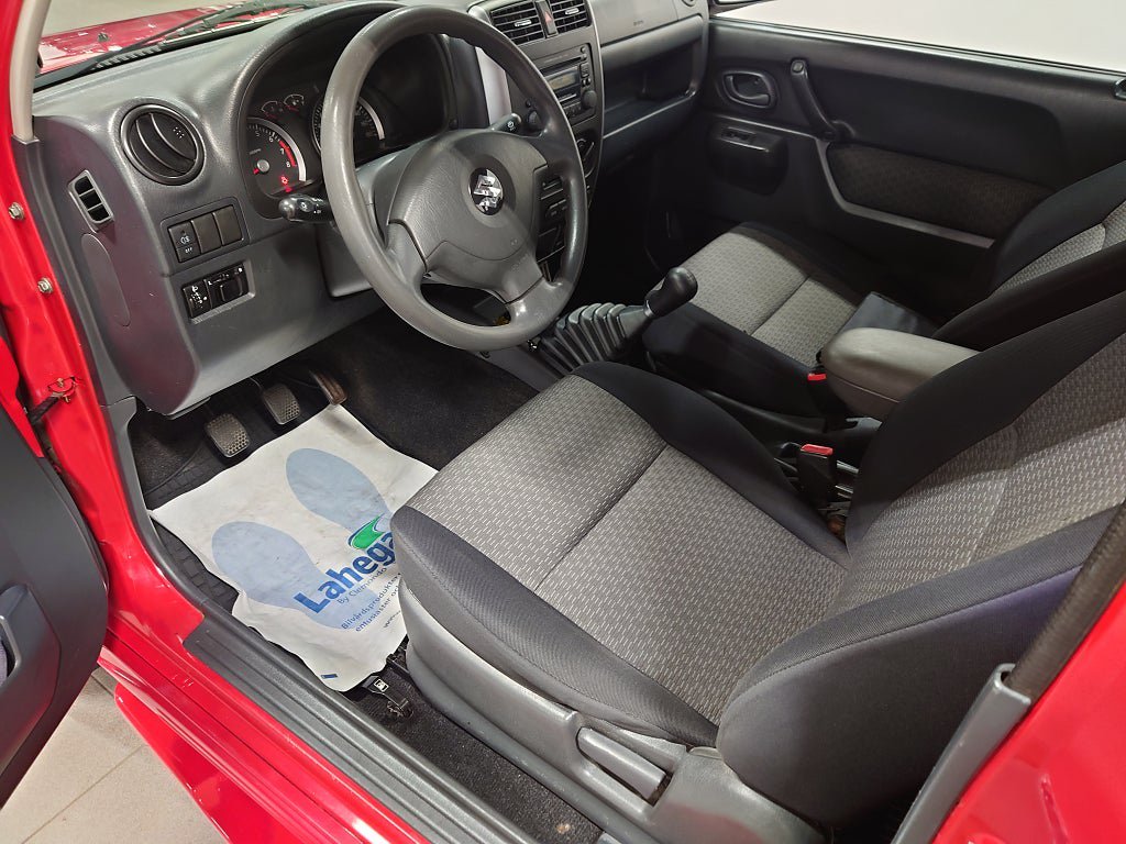 Vehicle Image 8