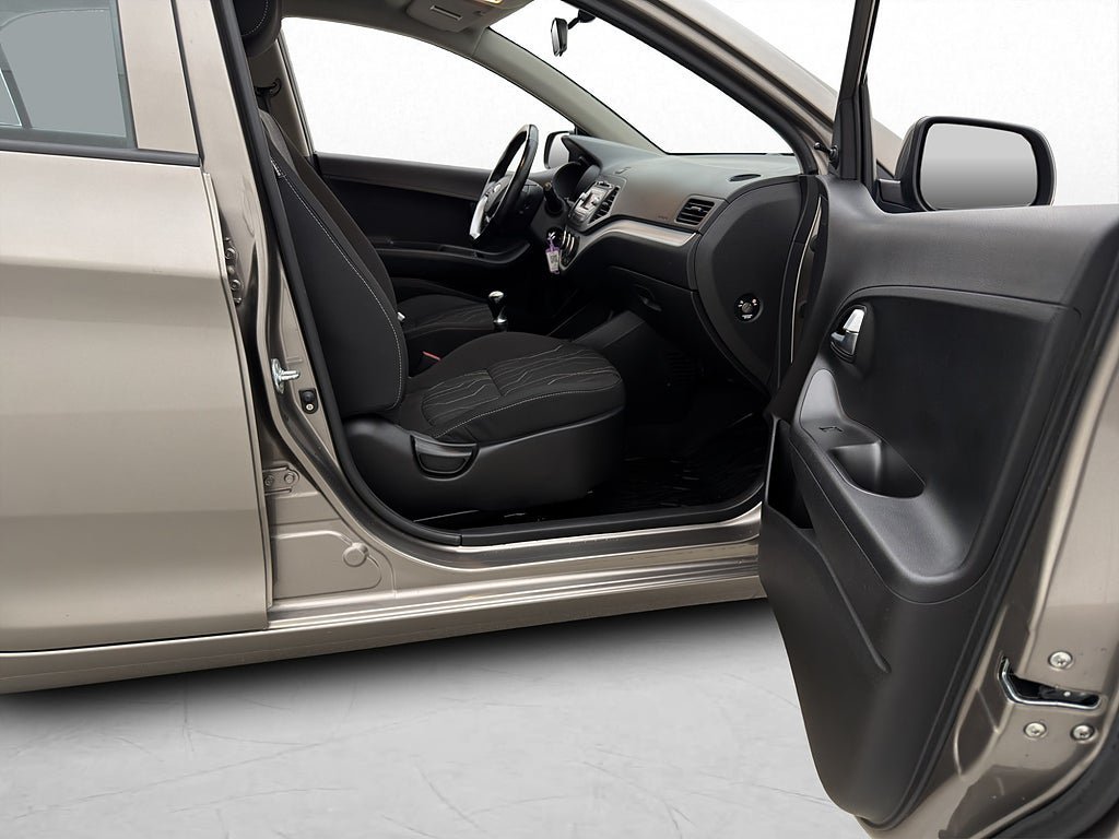 Vehicle Image 13