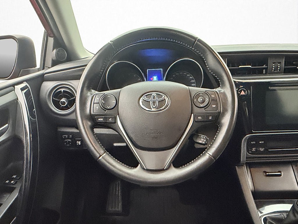 Vehicle Image 13