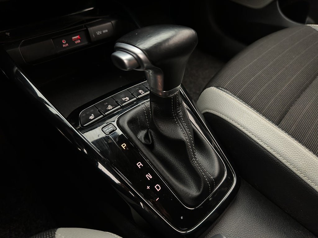 Vehicle Image 22