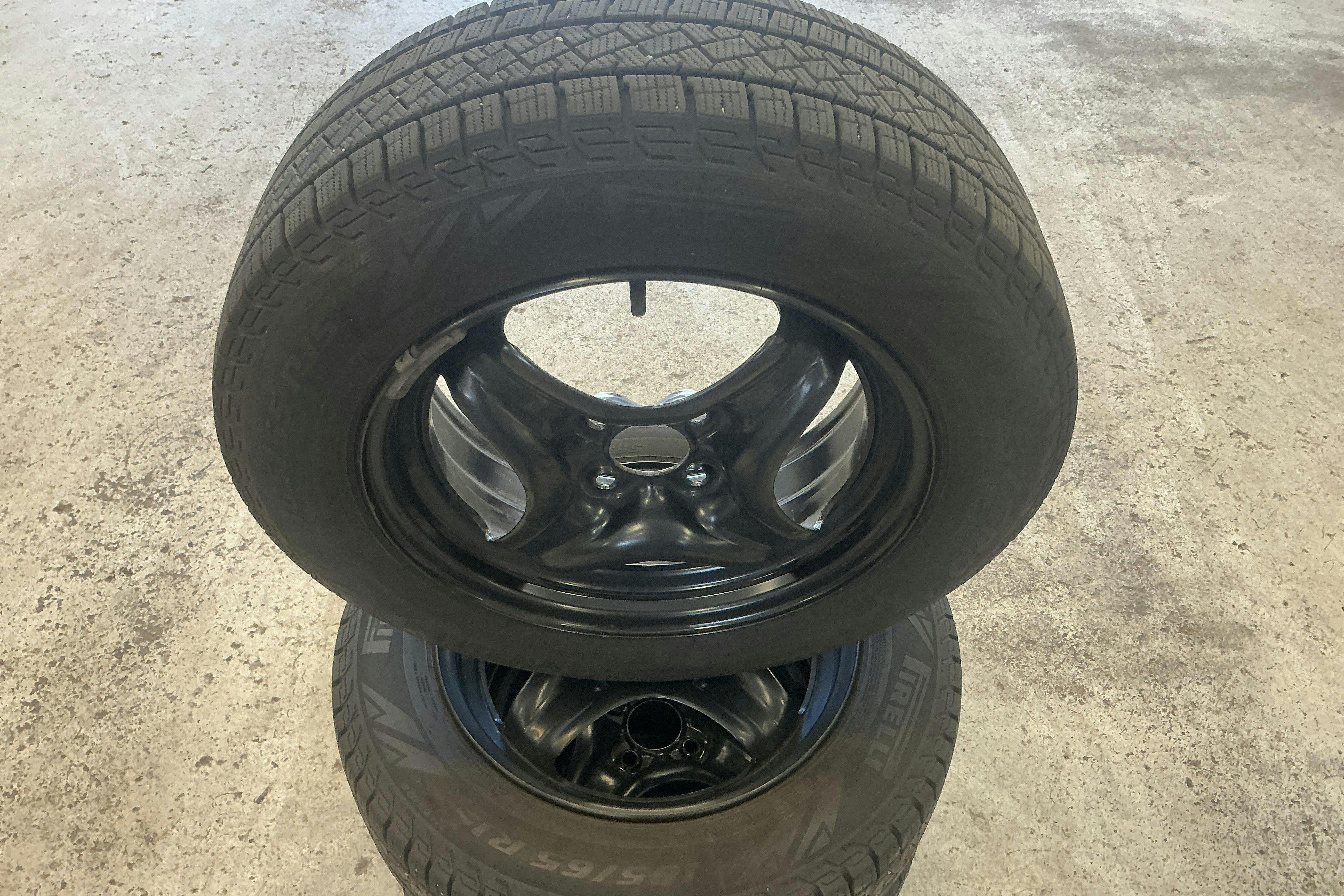Vehicle Image 13