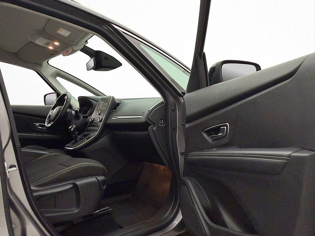 Vehicle Image 26