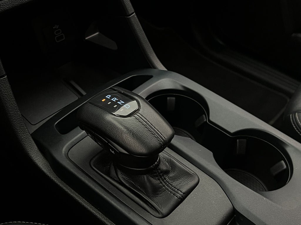 Vehicle Image 32