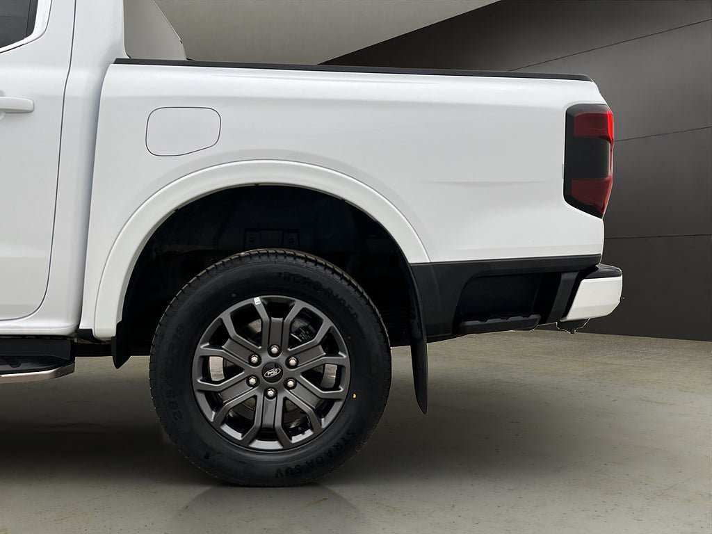 Vehicle Image 38