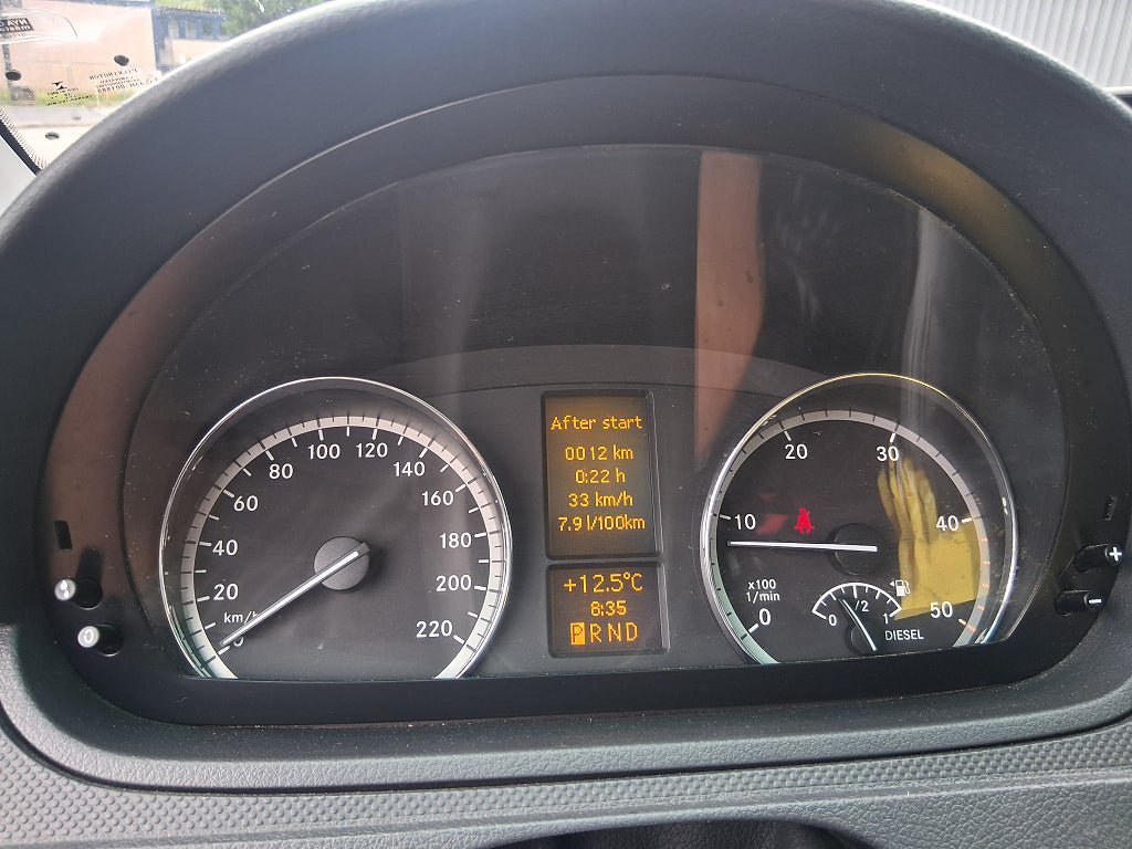 Vehicle Image 12