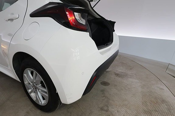 Vehicle Image 7